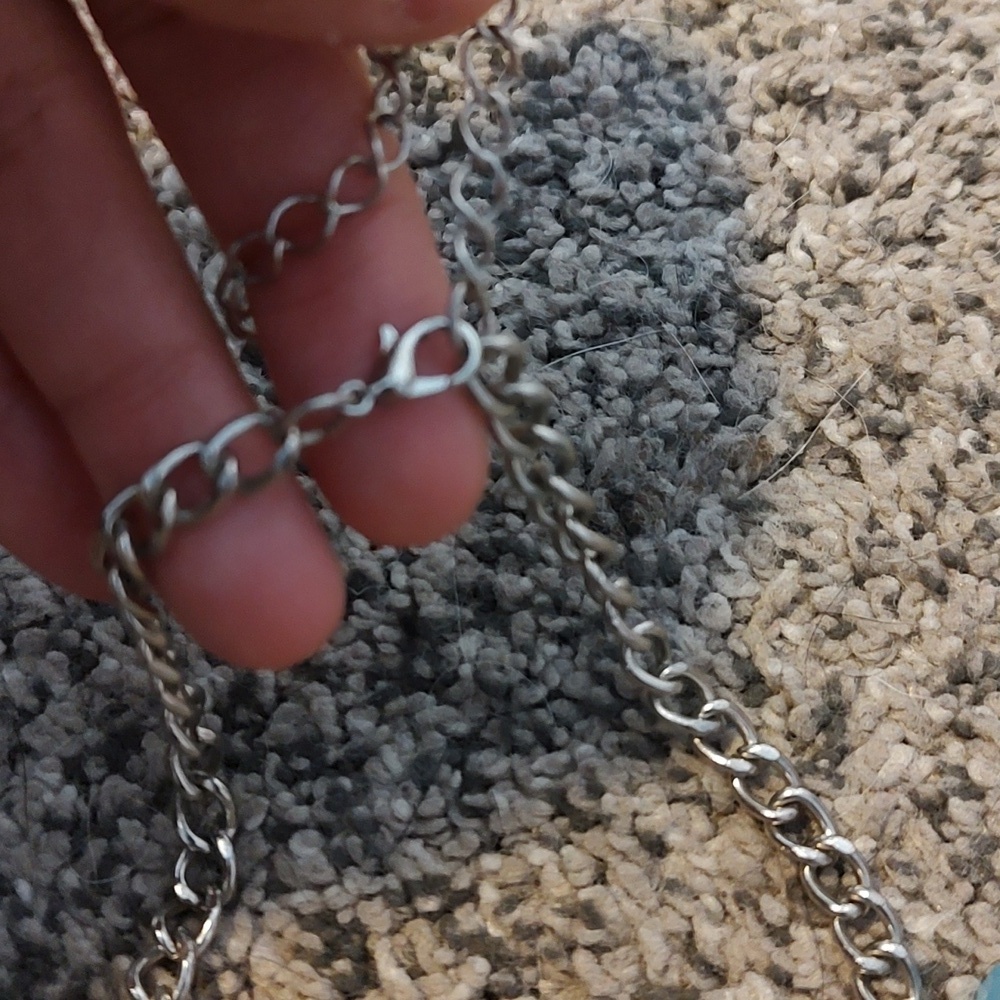 Crystal Necklace - Picture 4 of 4